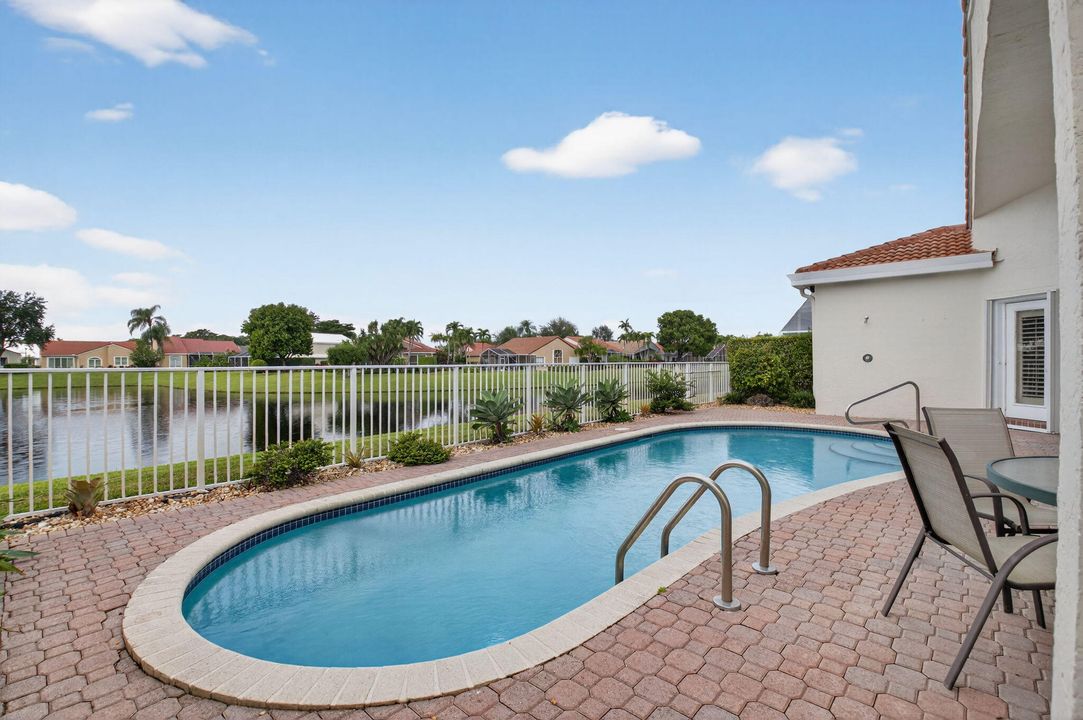 Active With Contract: $829,000 (3 beds, 2 baths, 2077 Square Feet)