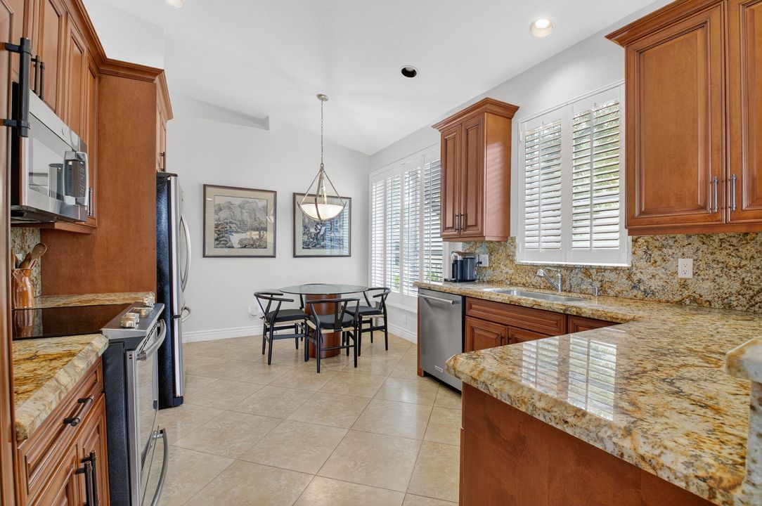 Active With Contract: $829,000 (3 beds, 2 baths, 2077 Square Feet)