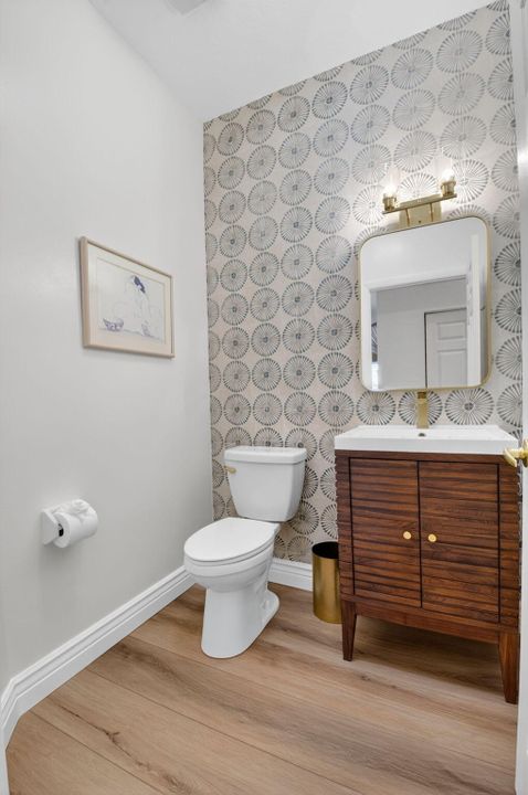 Active With Contract: $829,000 (3 beds, 2 baths, 2077 Square Feet)