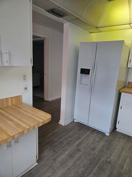 待售: $189,000 (2 贝兹, 2 浴室, 1216 平方英尺)