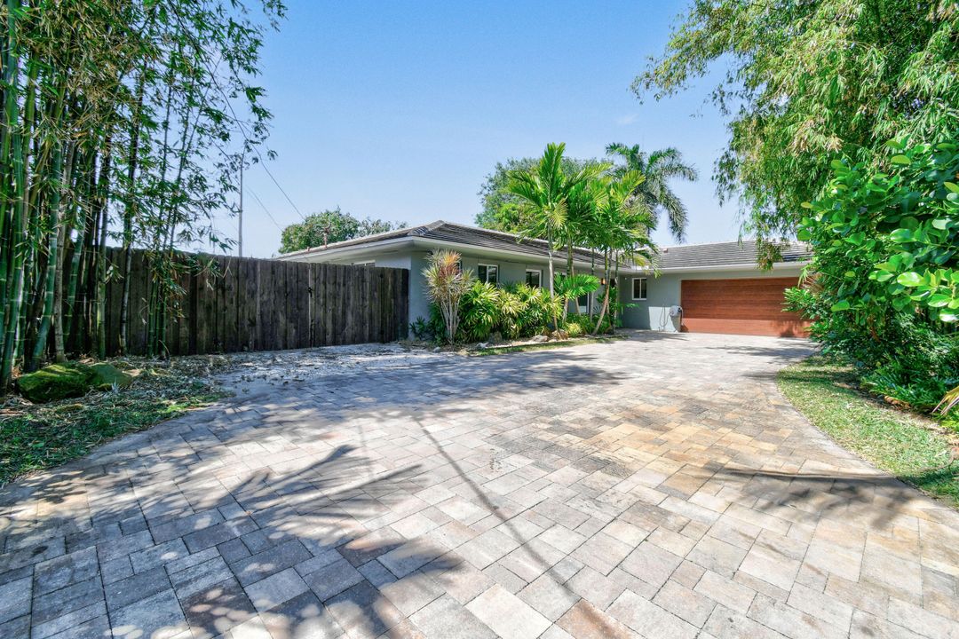 Под контрактом: $5,500 (3 спален, 2 ванн, 1947 Квадратных фут)