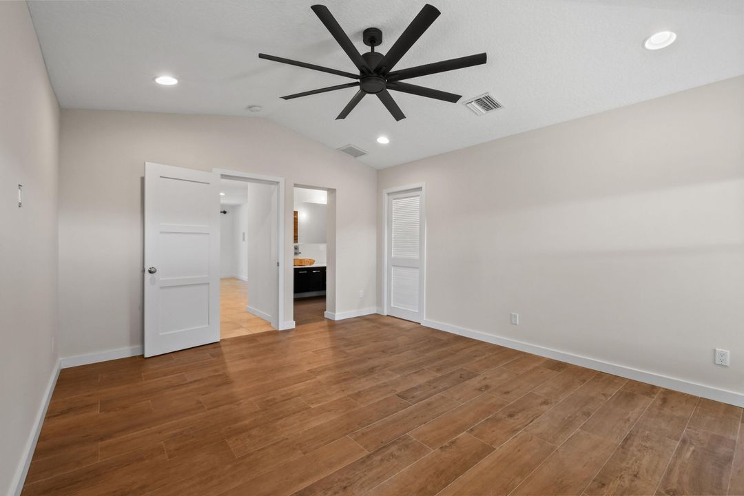 Под контрактом: $5,500 (3 спален, 2 ванн, 1947 Квадратных фут)