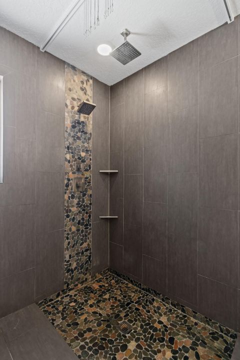 Под контрактом: $5,500 (3 спален, 2 ванн, 1947 Квадратных фут)