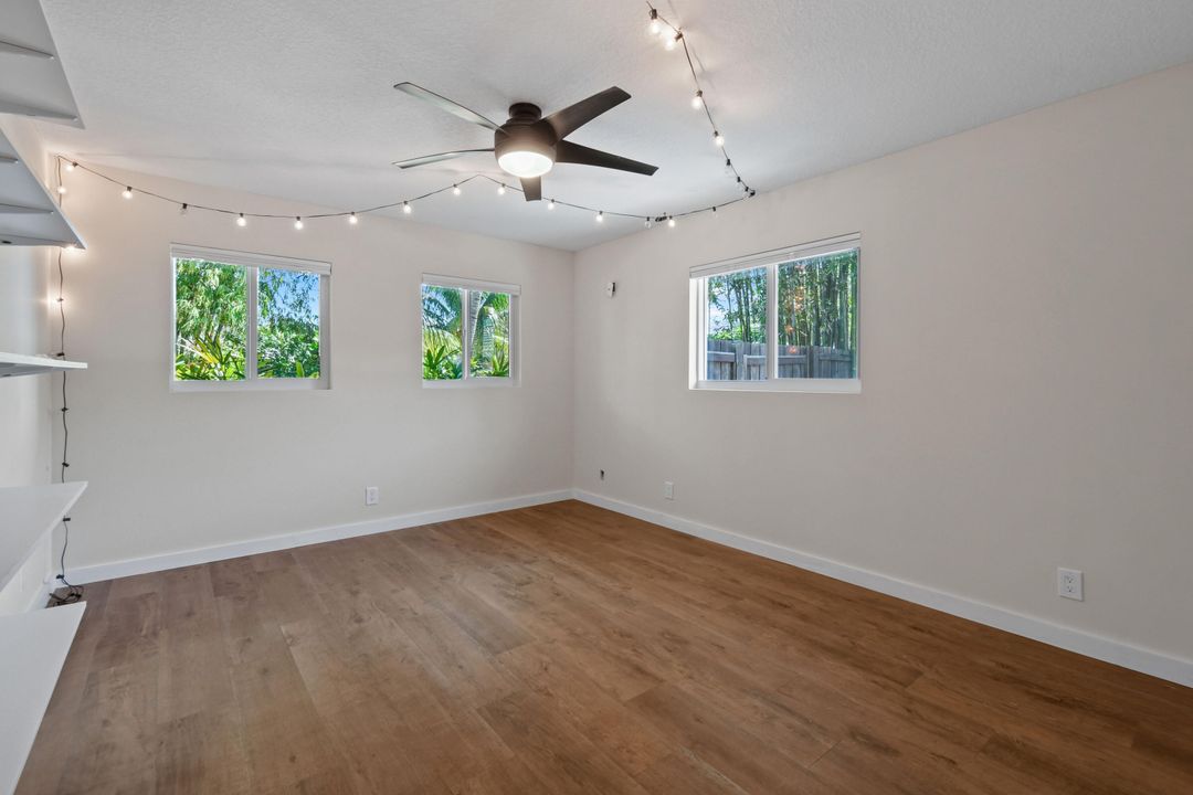 Под контрактом: $5,500 (3 спален, 2 ванн, 1947 Квадратных фут)