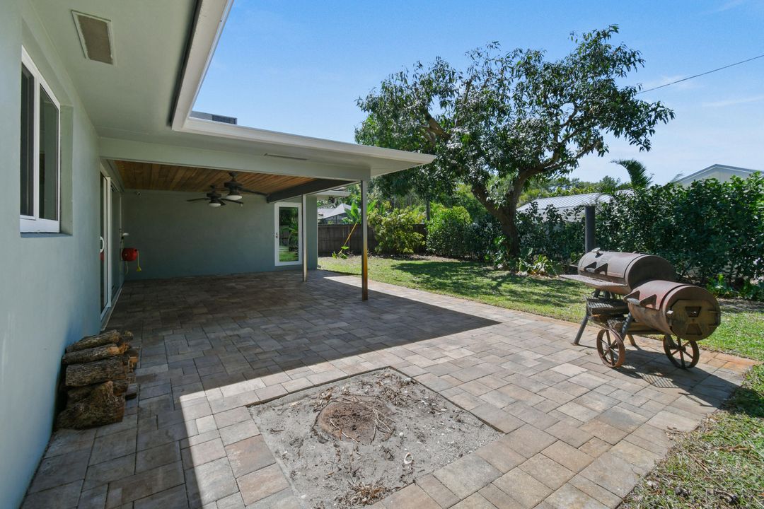 Под контрактом: $5,500 (3 спален, 2 ванн, 1947 Квадратных фут)