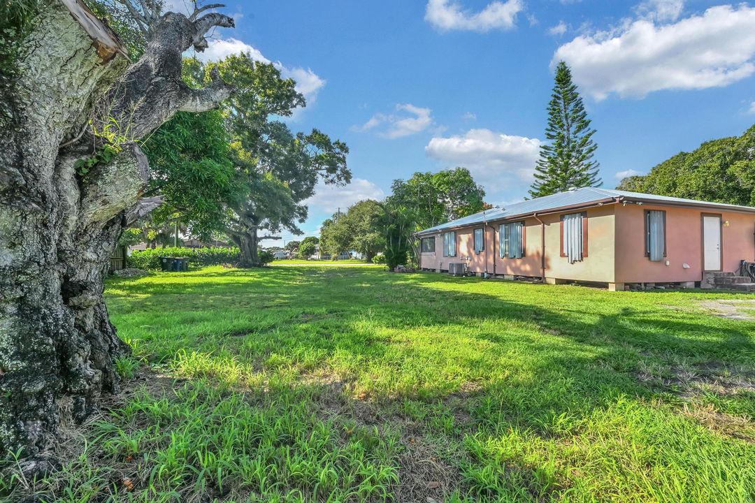 For Sale: $238,000 (3 beds, 2 baths, 1040 Square Feet)