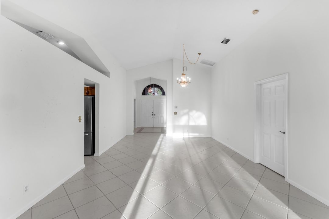 For Sale: $470,000 (3 beds, 2 baths, 1726 Square Feet)