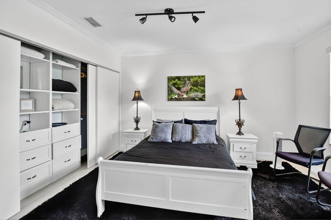 For Sale: $645,000 (4 beds, 2 baths, 1981 Square Feet)