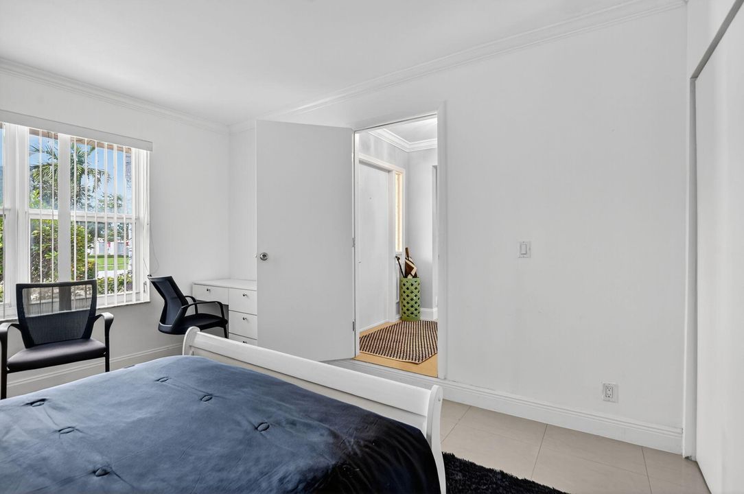 For Sale: $645,000 (4 beds, 2 baths, 1981 Square Feet)