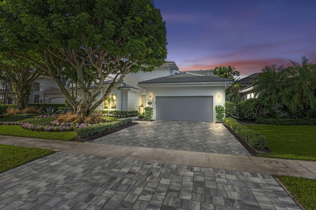 For Sale: $2,845,000 (3 beds, 4 baths, 3388 Square Feet)