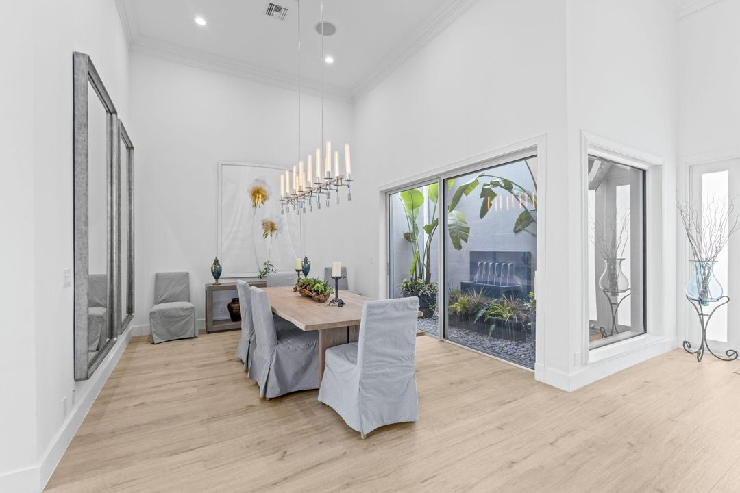 For Sale: $2,845,000 (3 beds, 4 baths, 3388 Square Feet)