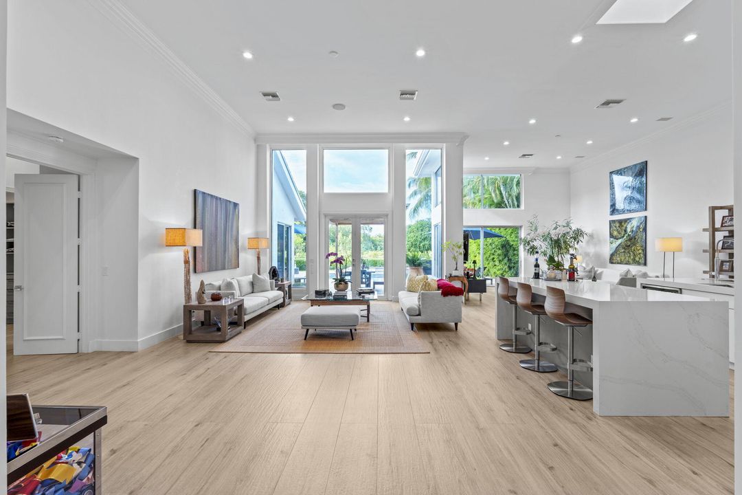 For Sale: $2,845,000 (3 beds, 4 baths, 3388 Square Feet)