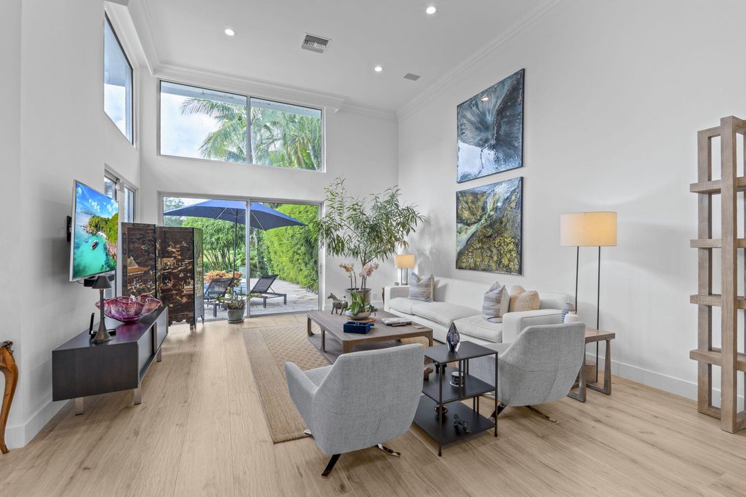 For Sale: $2,845,000 (3 beds, 4 baths, 3388 Square Feet)
