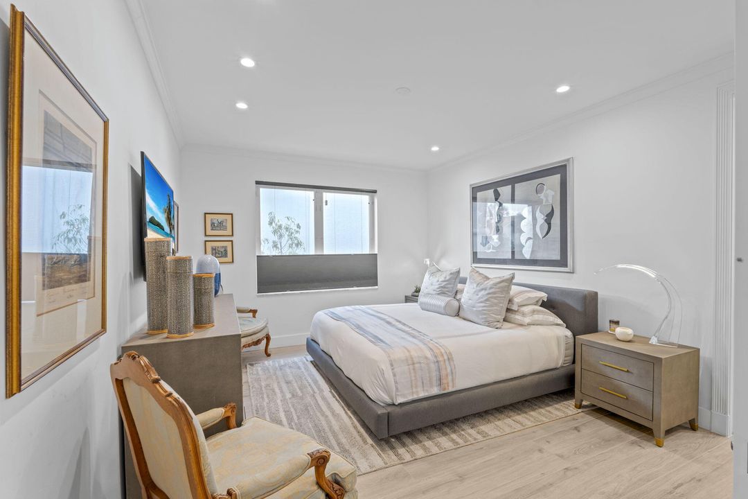 For Sale: $2,845,000 (3 beds, 4 baths, 3388 Square Feet)