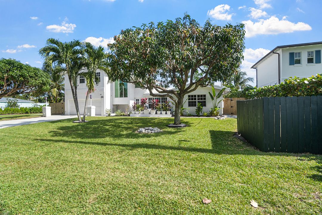 待售: $2,800,000 (4 贝兹, 5 浴室, 3223 平方英尺)