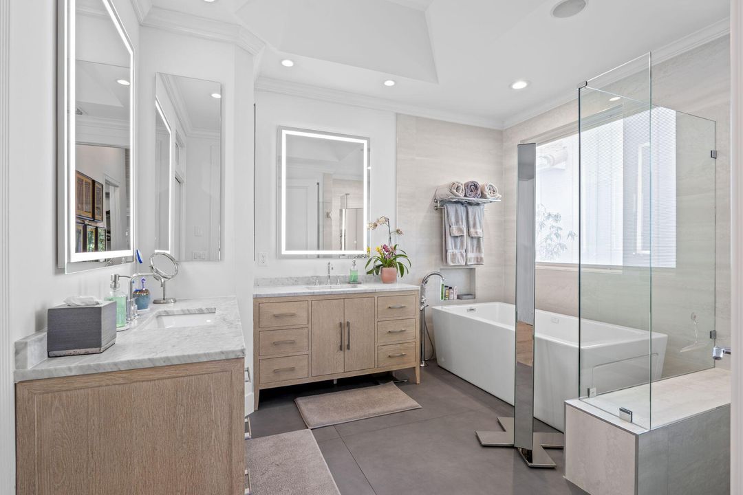 For Sale: $2,845,000 (3 beds, 4 baths, 3388 Square Feet)