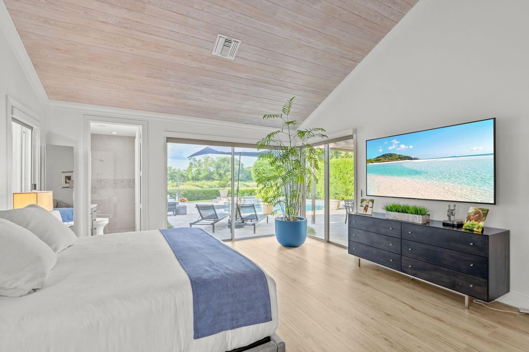 For Sale: $2,845,000 (3 beds, 4 baths, 3388 Square Feet)