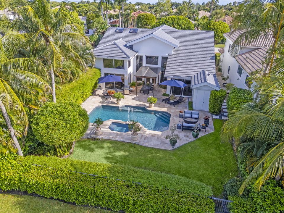 For Sale: $2,845,000 (3 beds, 4 baths, 3388 Square Feet)