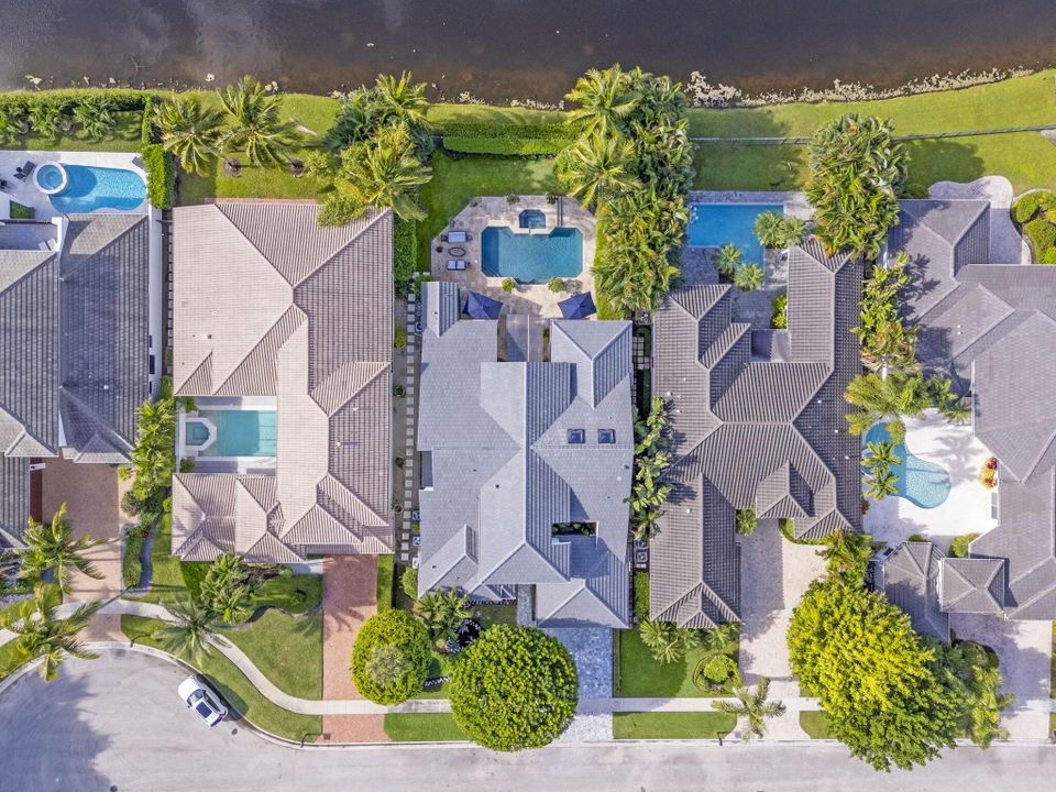 For Sale: $2,845,000 (3 beds, 4 baths, 3388 Square Feet)