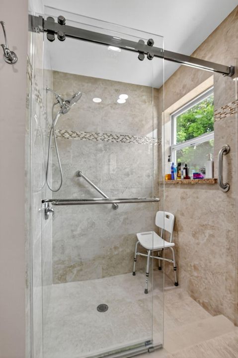 For Sale: $645,000 (4 beds, 2 baths, 1981 Square Feet)