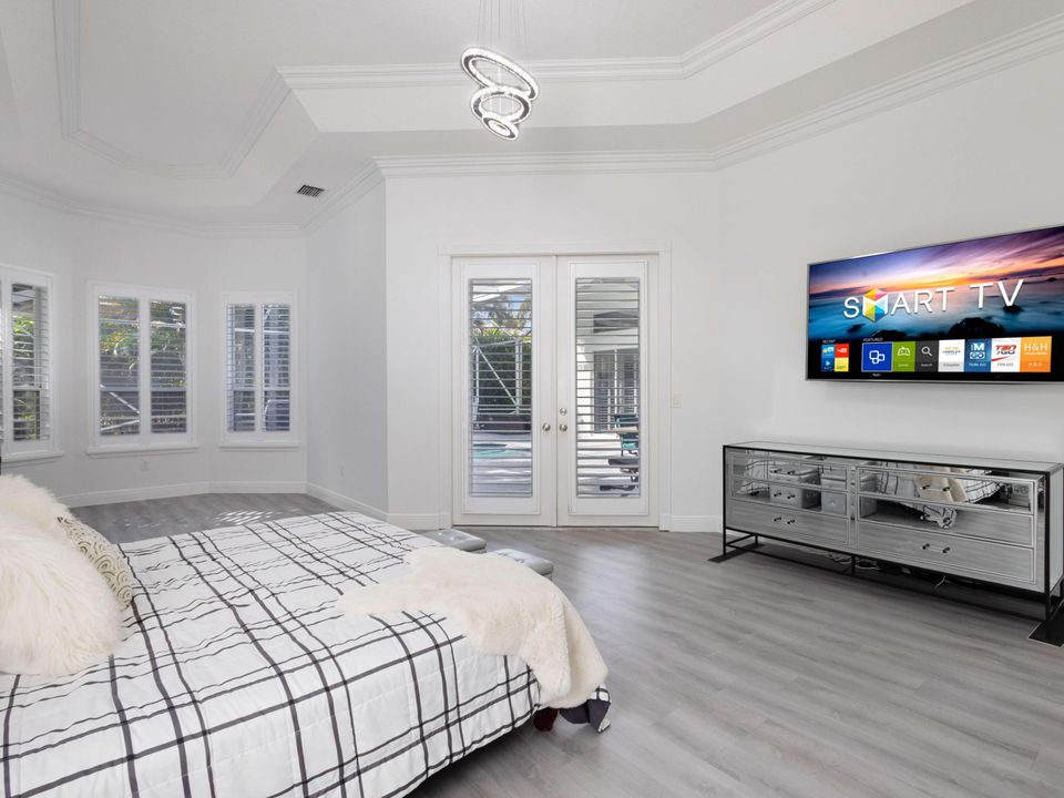 Active With Contract: $7,200 (4 beds, 3 baths, 3468 Square Feet)