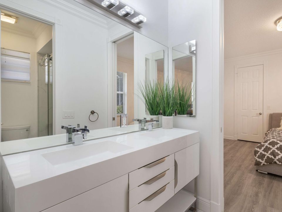 Active With Contract: $7,200 (4 beds, 3 baths, 3468 Square Feet)