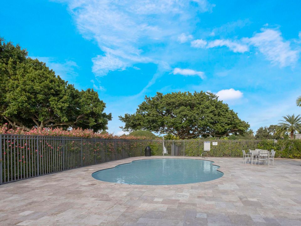 Active With Contract: $7,200 (4 beds, 3 baths, 3468 Square Feet)