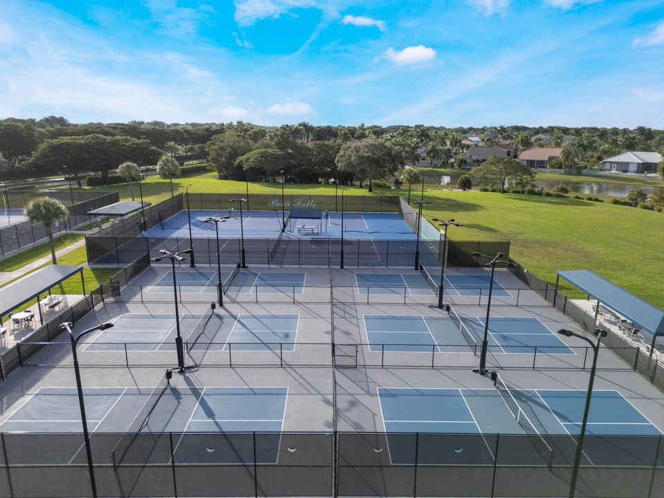 Active With Contract: $7,200 (4 beds, 3 baths, 3468 Square Feet)