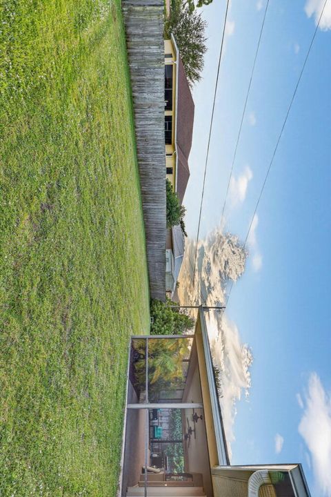 Под контрактом: $400,000 (3 спален, 2 ванн, 1724 Квадратных фут)