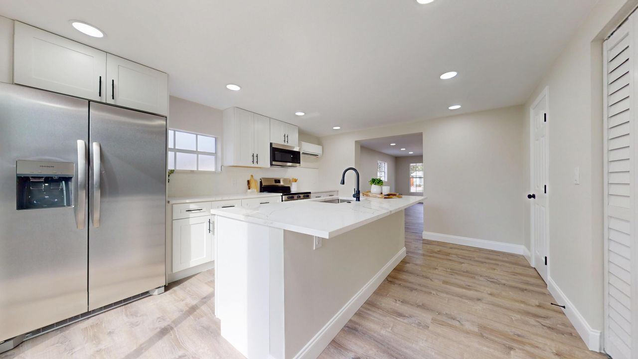 For Sale: $449,900 (4 beds, 2 baths, 1520 Square Feet)