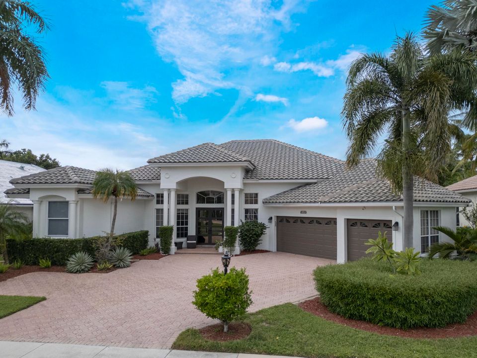 Active With Contract: $7,200 (4 beds, 3 baths, 3468 Square Feet)