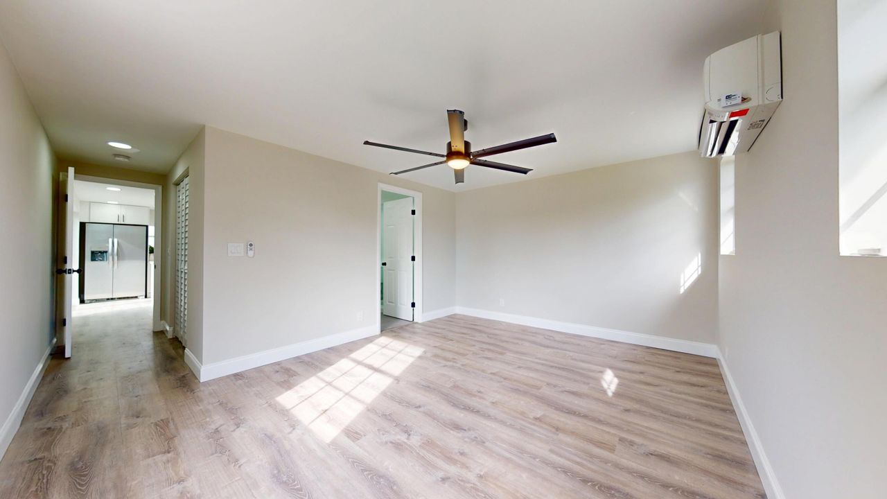 For Sale: $449,900 (4 beds, 2 baths, 1520 Square Feet)