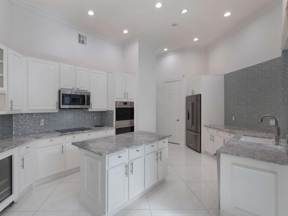 Active With Contract: $7,200 (4 beds, 3 baths, 3468 Square Feet)