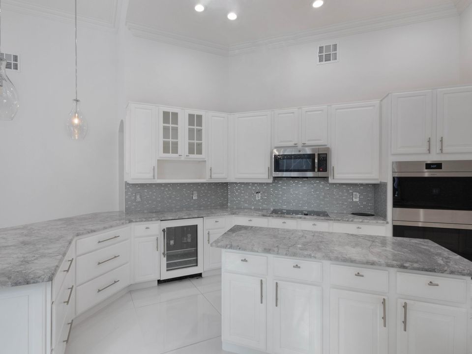 Active With Contract: $7,200 (4 beds, 3 baths, 3468 Square Feet)