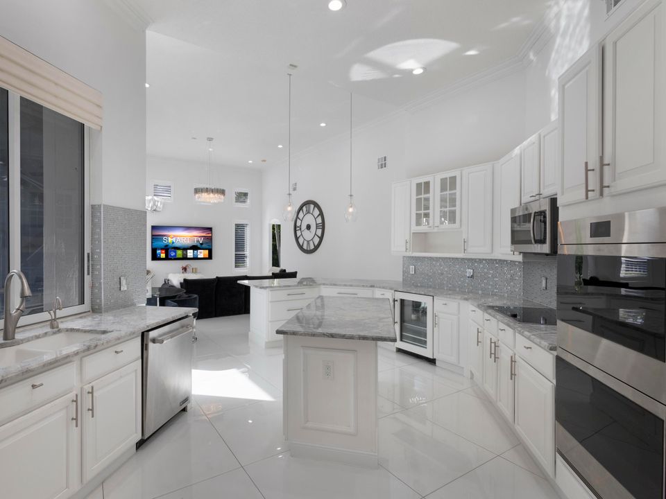 Active With Contract: $7,200 (4 beds, 3 baths, 3468 Square Feet)