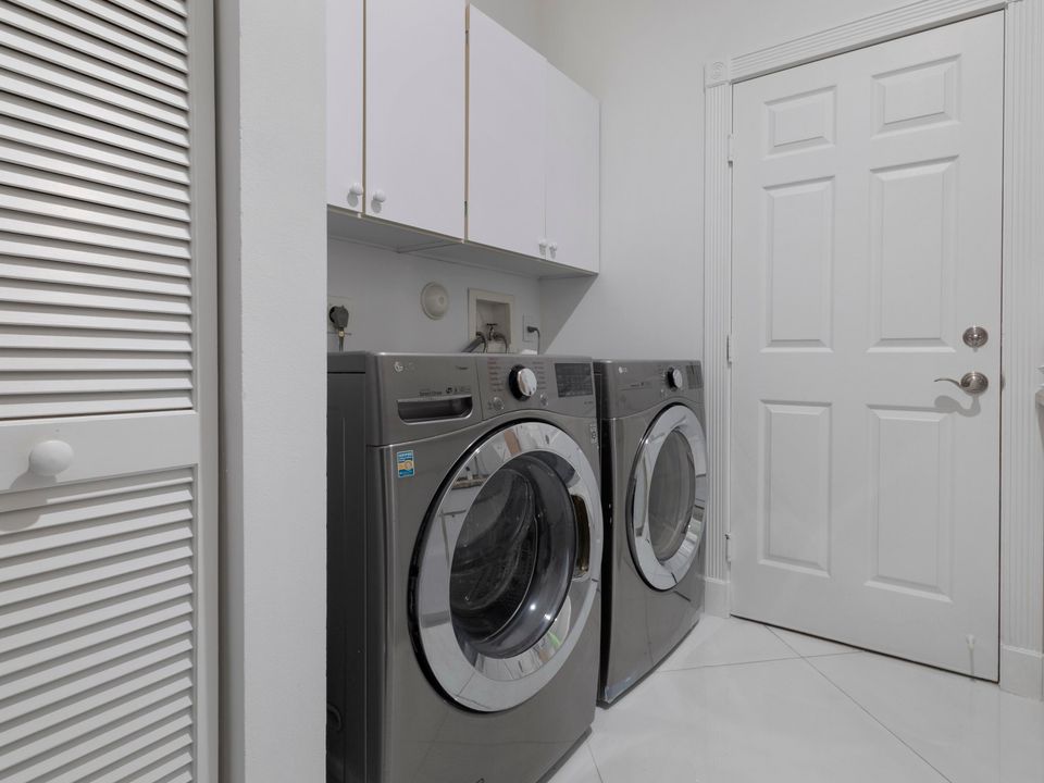 Active With Contract: $7,200 (4 beds, 3 baths, 3468 Square Feet)