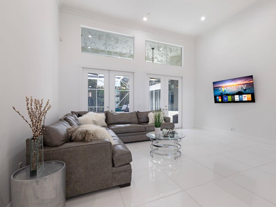 Active With Contract: $7,200 (4 beds, 3 baths, 3468 Square Feet)