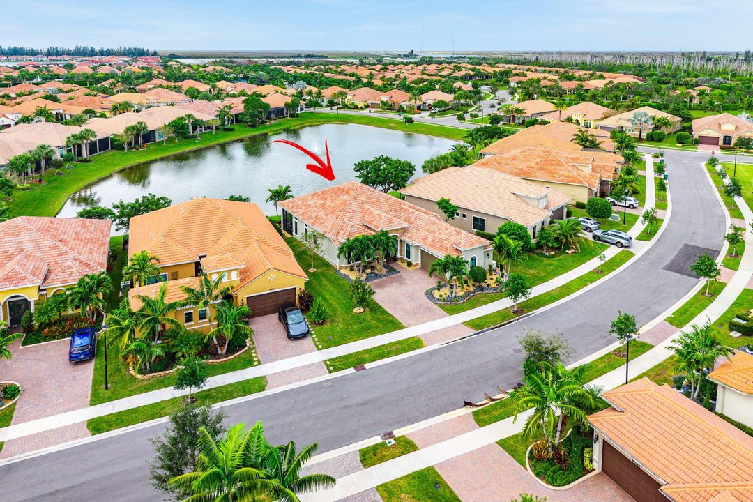 На продажу: $995,000 (3 спален, 3 ванн, 2531 Квадратных фут)