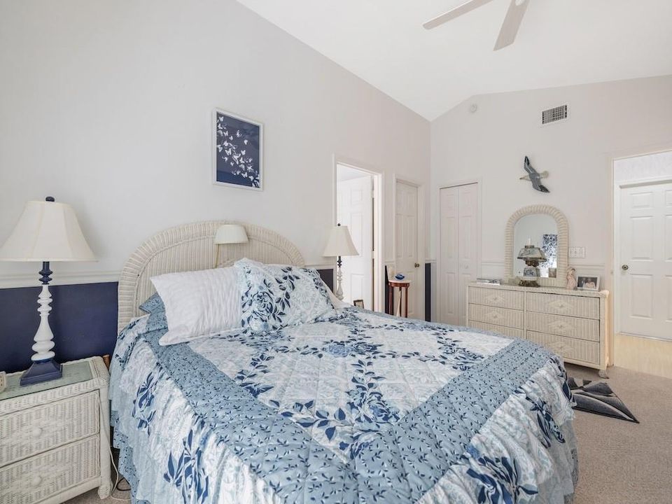 Activo con contrato: $385,000 (3 camas, 2 baños, 2000 Pies cuadrados)