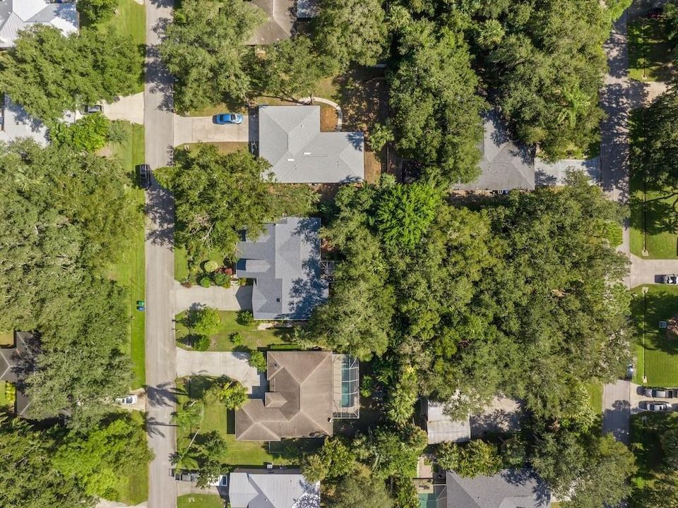 Activo con contrato: $385,000 (3 camas, 2 baños, 2000 Pies cuadrados)