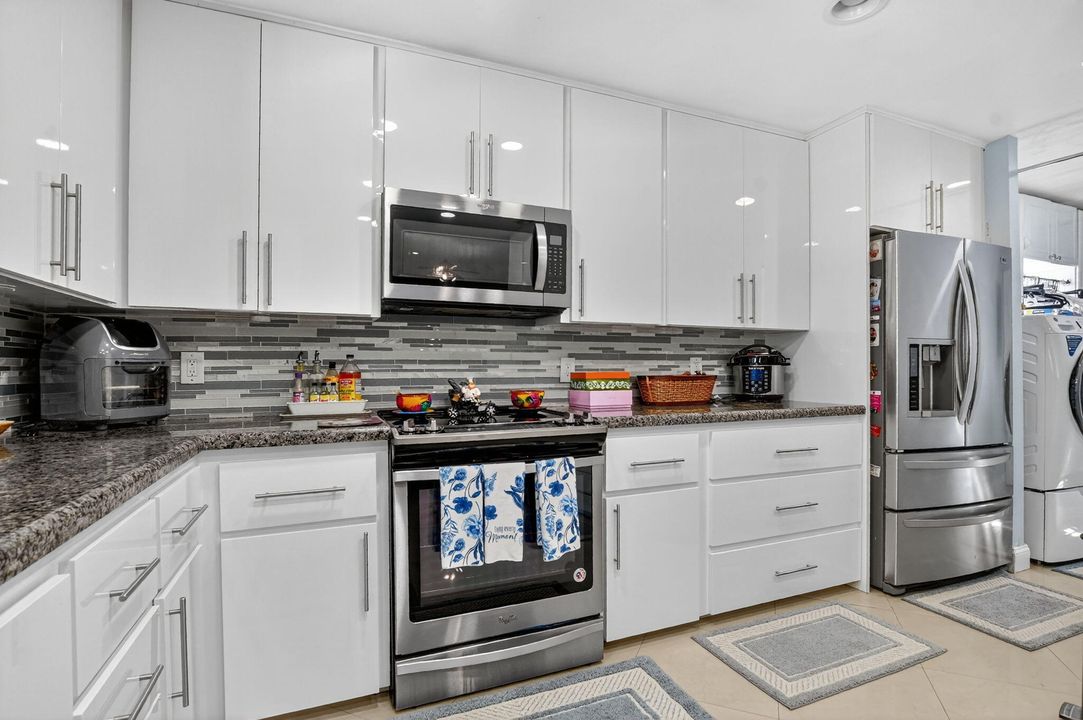 For Sale: $645,000 (4 beds, 2 baths, 1981 Square Feet)