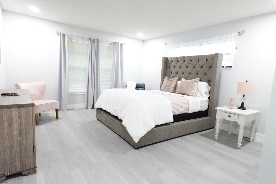 For Rent: $2,950 (2 beds, 2 baths, 1400 Square Feet)