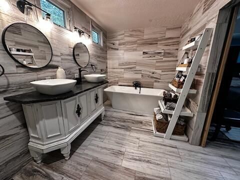 For Rent: $9,500 (4 beds, 2 baths, 2794 Square Feet)