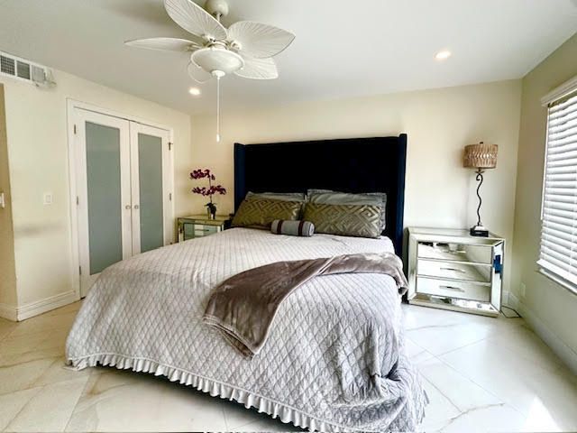 Под контрактом: $9,500 (2 спален, 2 ванн, 1933 Квадратных фут)