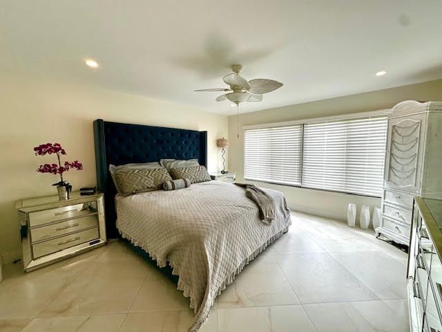 Под контрактом: $9,500 (2 спален, 2 ванн, 1933 Квадратных фут)