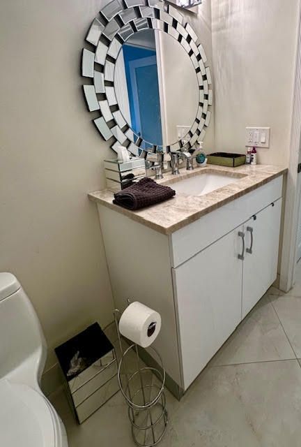 Под контрактом: $9,500 (2 спален, 2 ванн, 1933 Квадратных фут)