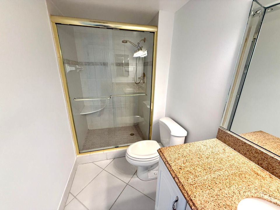 待售: $165,000 (2 贝兹, 2 浴室, 1000 平方英尺)