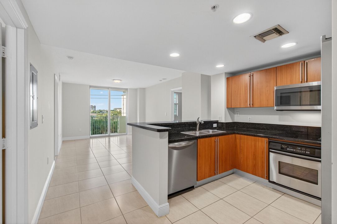 En Venta: $445,000 (2 camas, 2 baños, 1130 Pies cuadrados)