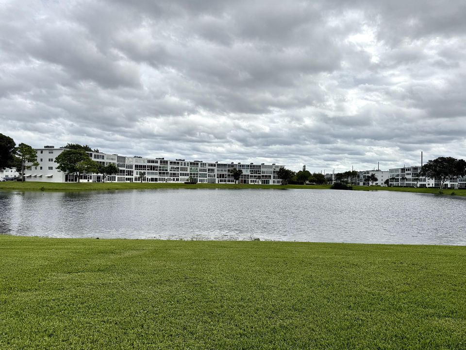 待售: $165,000 (2 贝兹, 2 浴室, 1000 平方英尺)