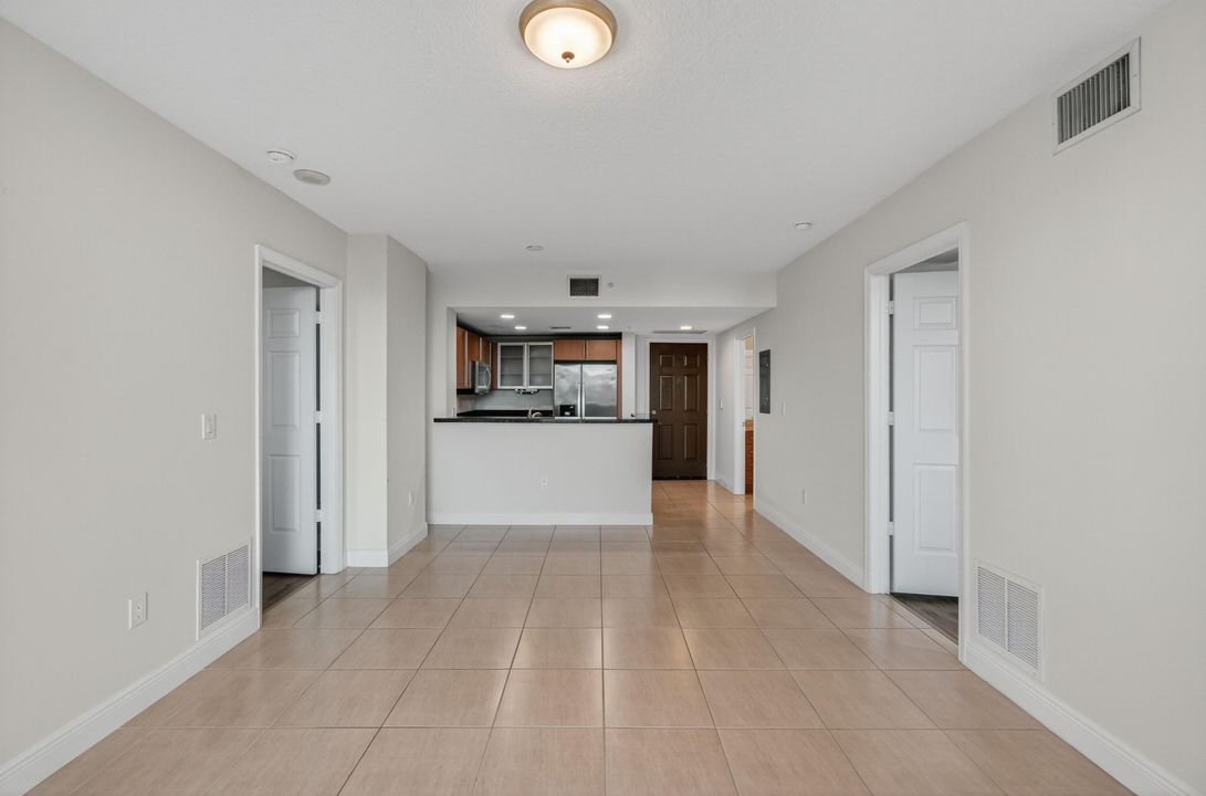 En Venta: $445,000 (2 camas, 2 baños, 1130 Pies cuadrados)